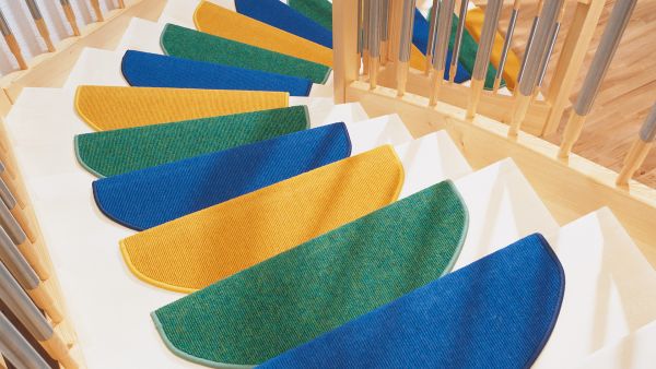 Tretford Stufenmatten - halbrund, auch für Treppen in L-Form geeignet
